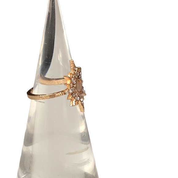 Sun Star Burst Faux Peach Opal & Clear Crystal Woman’s Fashion Ring Jewelry - Picture 5 of 9